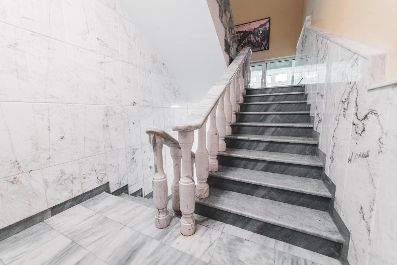 Kings View Hotel Veliko Tarnovo Kültér fotó