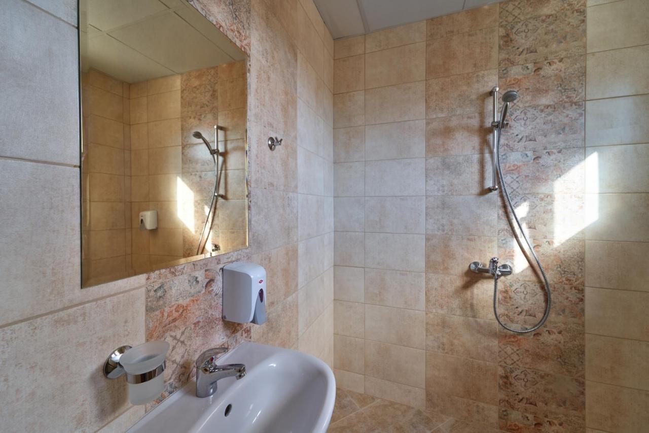 Kings View Hotel Veliko Tarnovo Kültér fotó