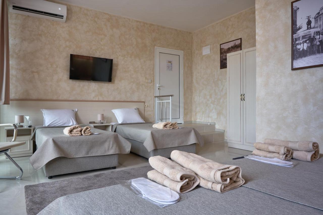 Kings View Hotel Veliko Tarnovo Kültér fotó